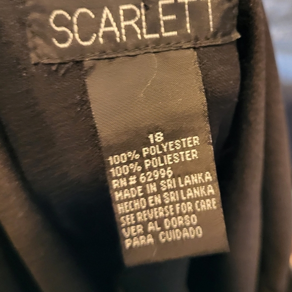 Sleeveless black midi dress - Picture 3 of 3